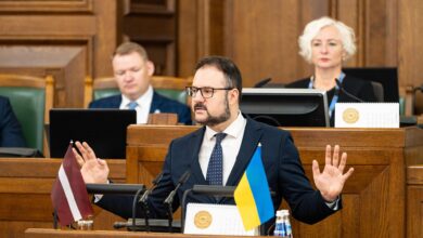 Photo of Бришкенс как “дребезжащий подшипник” в правительстве Силини: почему она его не увольняет?